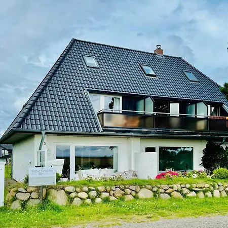 Sylter Seestern Haus Dorfglueck Dom wakacyjny